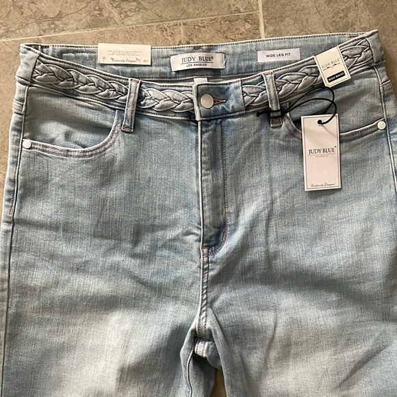 New Judy Blue wide leg jeans - Picture 3 of 5